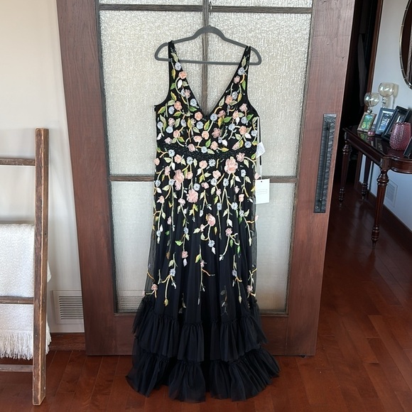 Mac Duggal 9171 - Floral Applique A-Line Evening Gown sold out size 16 $798 NEW - Picture 7 of 17